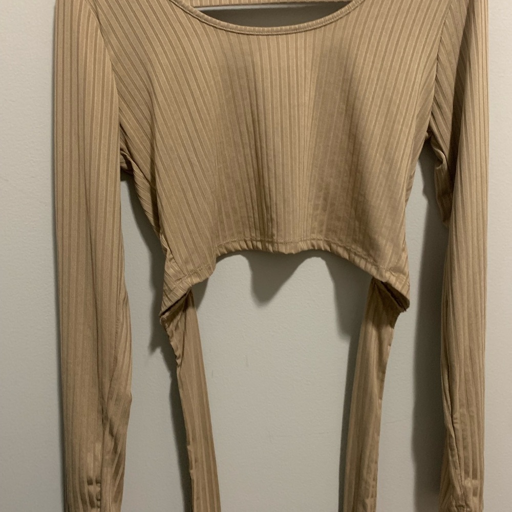 Long sleeve crop top with open back